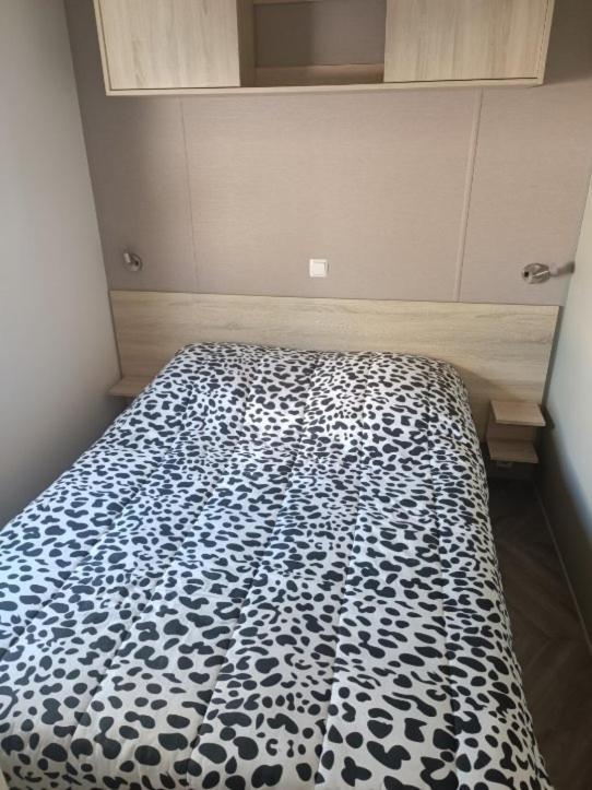 Mobilhome La Carabasse Vias Plage Bagian luar foto