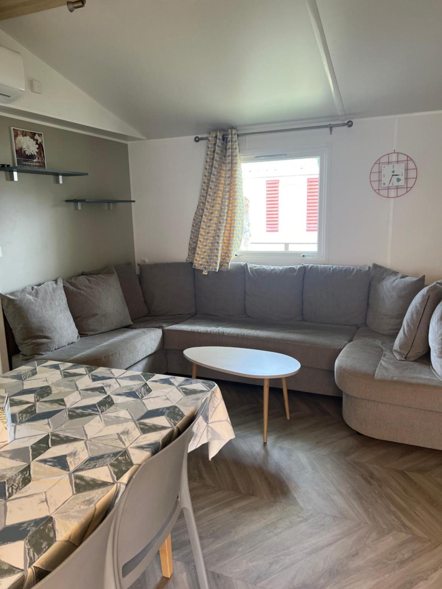 Mobilhome La Carabasse Vias Plage Bagian luar foto
