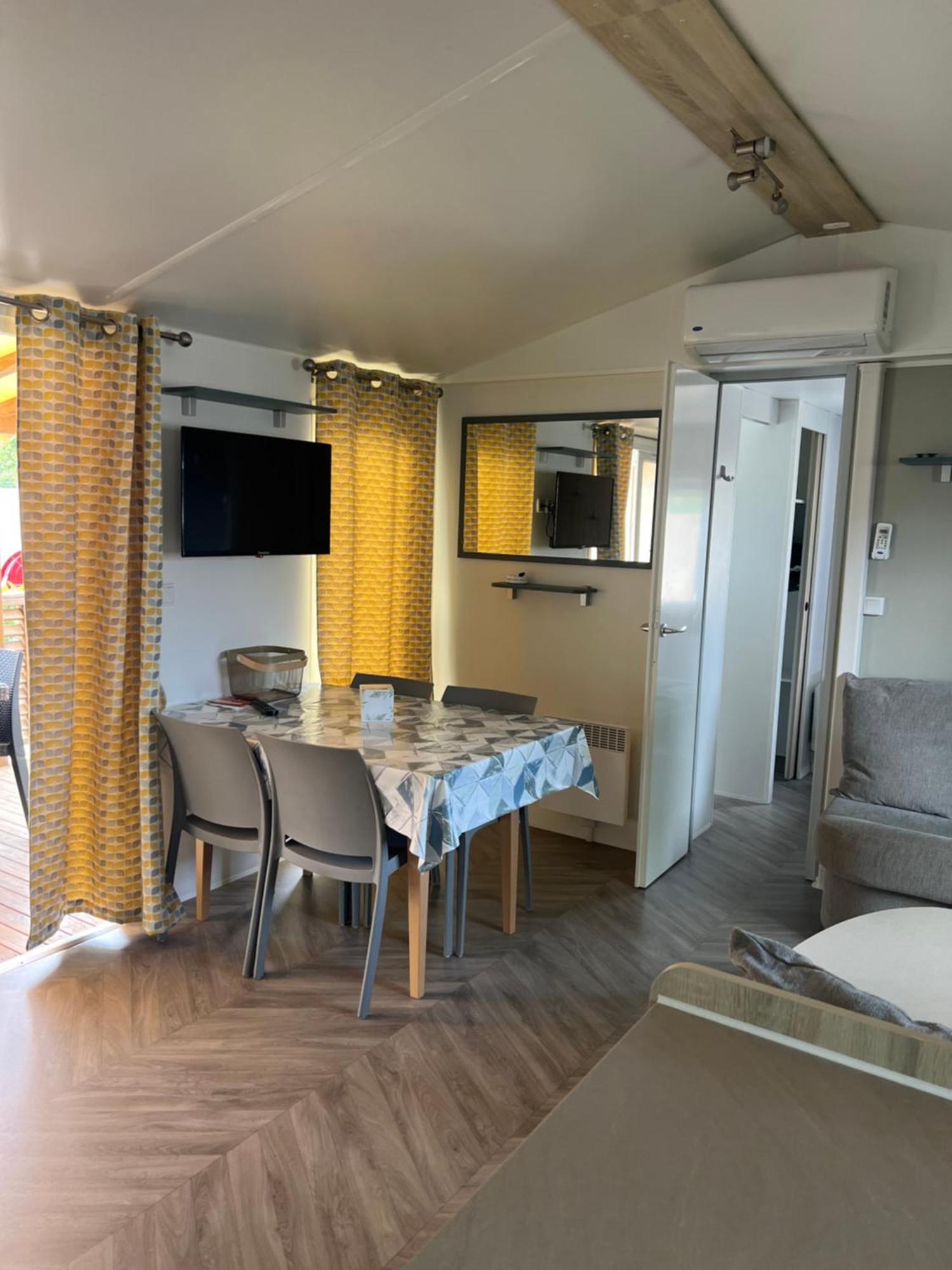 Mobilhome La Carabasse Vias Plage Bagian luar foto